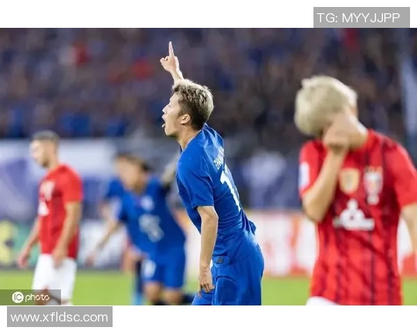 武汉足球队在钻石联赛中的团队协作表现分析与点评